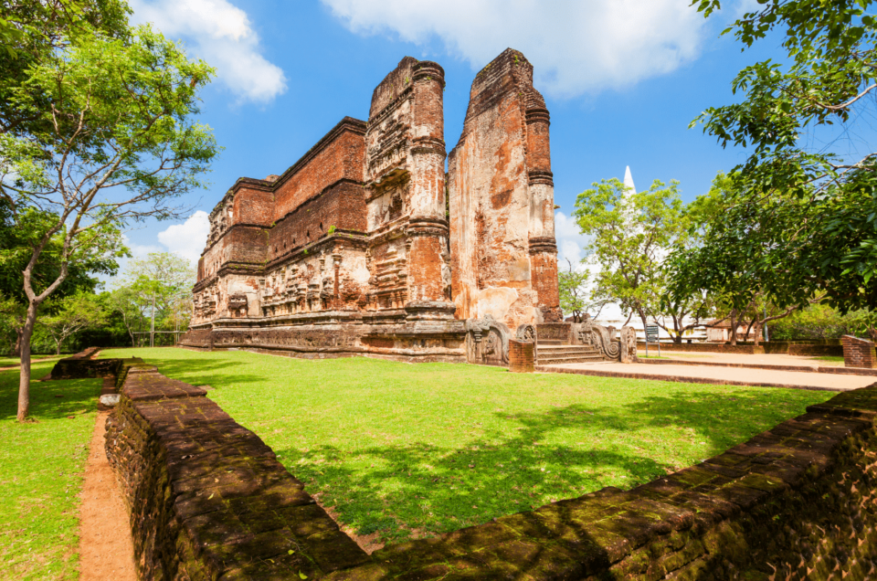 Step Back in Time: Guidelines for a Historic Tour in Sri Lanka